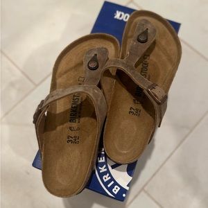 NWT Birkenstock Gizeh T-Strap Leather Sandals sz 37